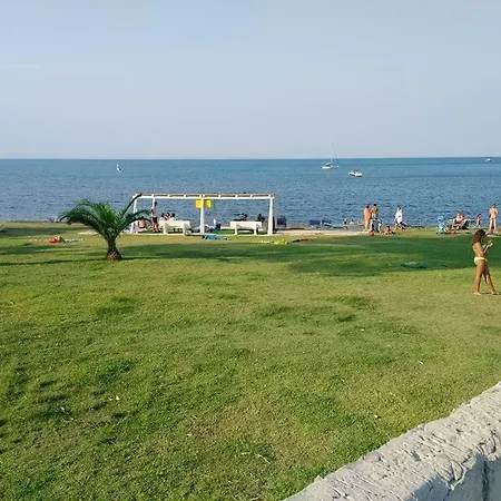 Baia Di Arcile, A 2 Passi Dal Mare Incantato * ブルコリ